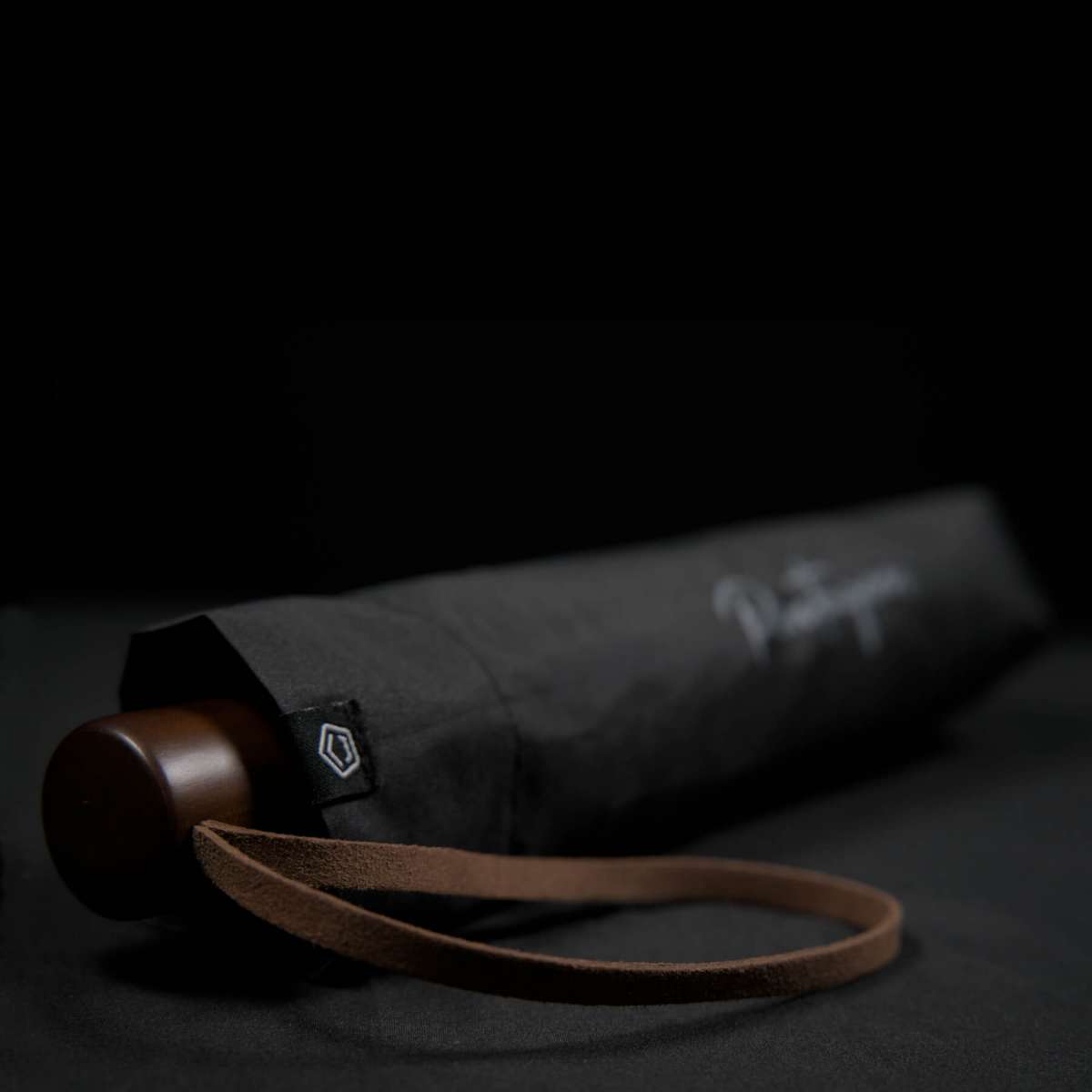 Pentagon NOAH Αντιανεμική Αυτόματη Ομπρέλα Βροχής Σπαστή Μαύρη K27002-01